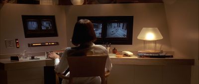 Still from Pulp Fiction (1994) that has been tagged with: desk