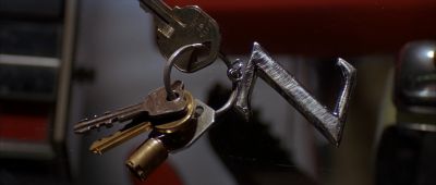 Still from Pulp Fiction (1994) that has been tagged with: insert & extreme close-up & keys