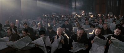 Still from Road To Perdition (2002) that has been tagged with: newspaper