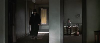 Still from Road To Perdition (2002) that has been tagged with: 908051 & wide shot & two-shot