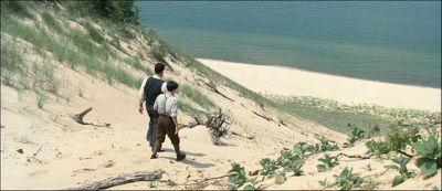 Still from Road To Perdition (2002) that has been tagged with: ocean
