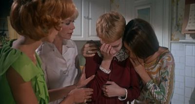 Still from Rosemary's Baby (1968) that has been tagged with: 546a2f & medium wide & group-shot