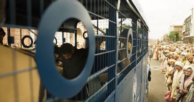 Still from RRR (2022) that has been tagged with: ab4f53