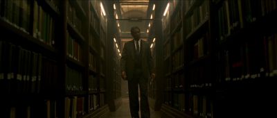 Still from Se7en (1995) that has been tagged with: clean single & night & wide shot & low-angle