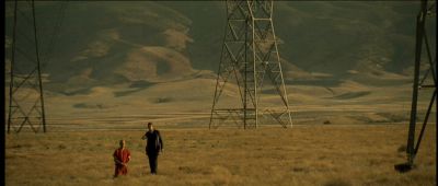 Still from Se7en (1995) that has been tagged with: day & power line