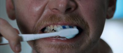 Still from Shaun Of The Dead (2004) that has been tagged with: interior & toothbrush