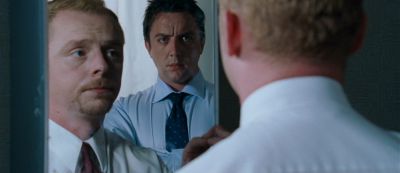 Still from Shaun Of The Dead (2004) that has been tagged with: 002147 & interior & over-the-shoulder