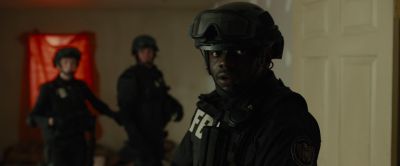 Still from Sicario (2015) that has been tagged with: b38a6b & helmet