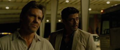 Still from Sicario (2015) that has been tagged with: b4a541