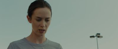 Still from Sicario (2015) that has been tagged with: 4d5c52