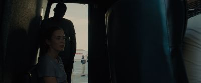 Still from Sicario (2015) that has been tagged with: a8b99d