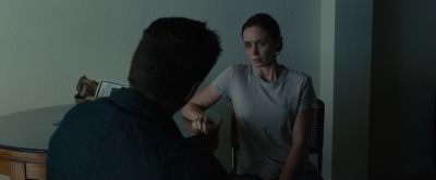 Still from Sicario (2015) that has been tagged with: 424b4d