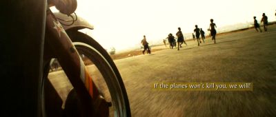 Still from Slumdog Millionaire (2008) that has been tagged with: motorcycle
