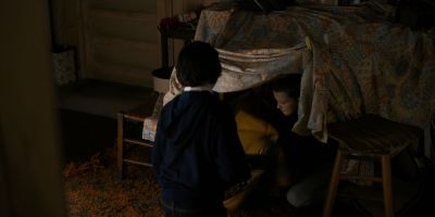 Still from TV Show: Netflix — "Stranger Things: Season 1 - Episode 2" that has been tagged with: 3d2b1f
