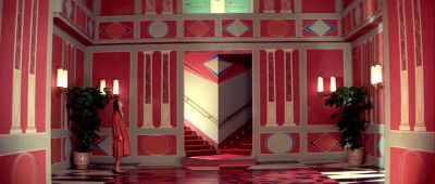 Still from Suspiria (1977) that has been tagged with: 811818 & day & wide shot