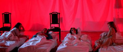Still from Suspiria (1977) that has been tagged with: bed & group-shot