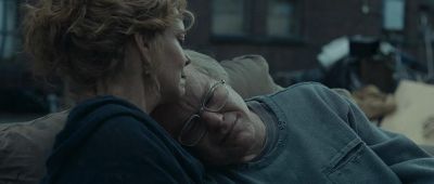 Still from Synecdoche, New York (2012) that has been tagged with: couch & day