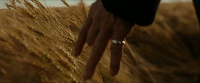 Still from The Assassination Of Jesse James By The Coward Robert Ford (2007) that has been tagged with: hand