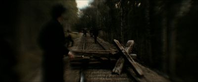 Still from The Assassination Of Jesse James By The Coward Robert Ford (2007) that has been tagged with: wide shot & lens distortion
