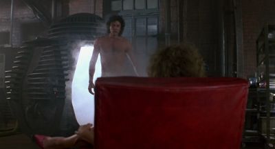 Still from The Fly (1986) that has been tagged with: over-the-shoulder