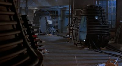 Still from The Fly (1986) that has been tagged with: 24297b & interior & wide shot & night