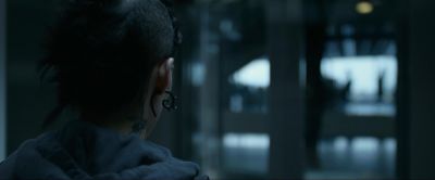 Still from The Girl with the Dragon Tattoo (2011) that has been tagged with: 1a2321 & over-the-shoulder & close-up & interior
