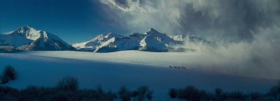 Still from The Hateful Eight (2015) that has been tagged with: establishing shot & mountains
