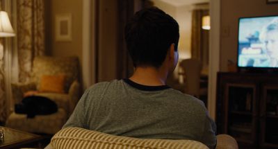 Still from The Killing of a Sacred Deer (2017) that has been tagged with: watching tv