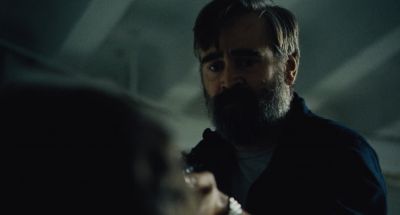 Still from The Killing of a Sacred Deer (2017) that has been tagged with: two-shot & gun & interior