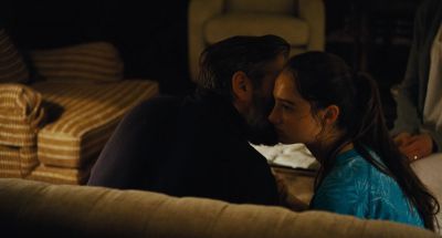Still from The Killing of a Sacred Deer (2017) that has been tagged with: kiss