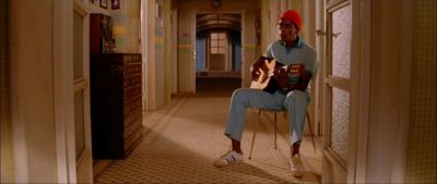 Still from The Life Aquatic with Steve Zissou (2004) that has been tagged with: 000000 & guitar & hallway