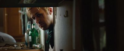 Still from The Place Beyond The Pines (2012) that has been tagged with: peeking & medium close-up