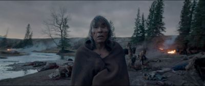 Still from The Revenant (2015) that has been tagged with: dead body & medium shot