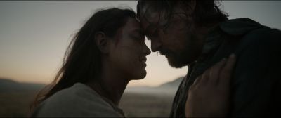 Still from The Revenant (2015) that has been tagged with: kiss