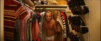Still from The Royal Tenenbaums (2001) that has been tagged with: closet & clean single
