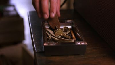 Still from The Shawshank Redemption (1994) that has been tagged with: interior & keys & extreme close-up