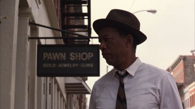 Still from The Shawshank Redemption (1994) that has been tagged with: day & pawn shop & exterior