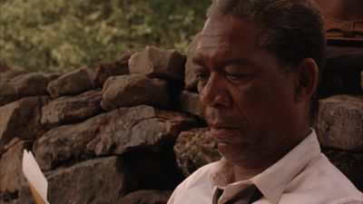 Still from The Shawshank Redemption (1994) that has been tagged with: exterior & day & reading