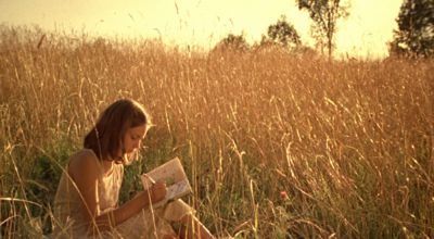 Still from The Virgin Suicides (1999) that has been tagged with: writing