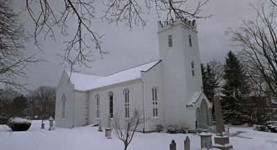 Still from To Die For (1995) that has been tagged with: exterior & church