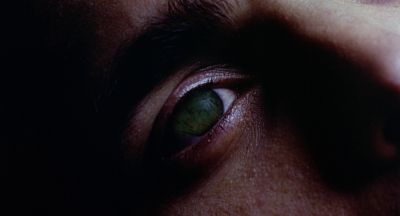 Still from To Die For (1995) that has been tagged with: extreme close-up