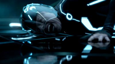 Still from TRON: Legacy (2010) that has been tagged with: falling