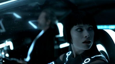 Still from TRON: Legacy (2010) that has been tagged with: medium close-up