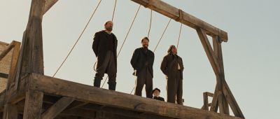 Still from True Grit (2007) that has been tagged with: 6e1c1c & hanging & day & exterior & wide shot