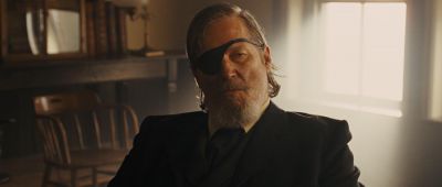 Still from True Grit (2007) that has been tagged with: medium close-up & eye patch